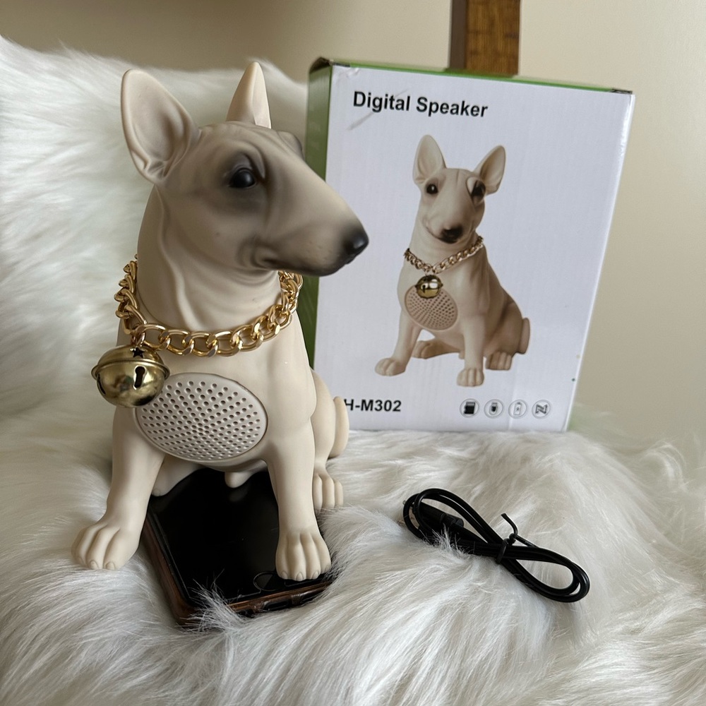 Dog Digital Speaker ‘ BARKS when you turn it on NEW